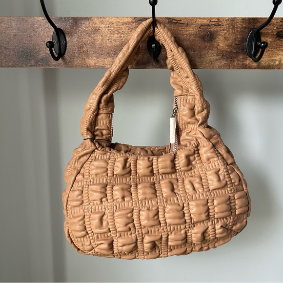 JASON WU Fay Bubbled Small Baguette Top Handle Handbag in Vegan Leather - Picture 9 of 9